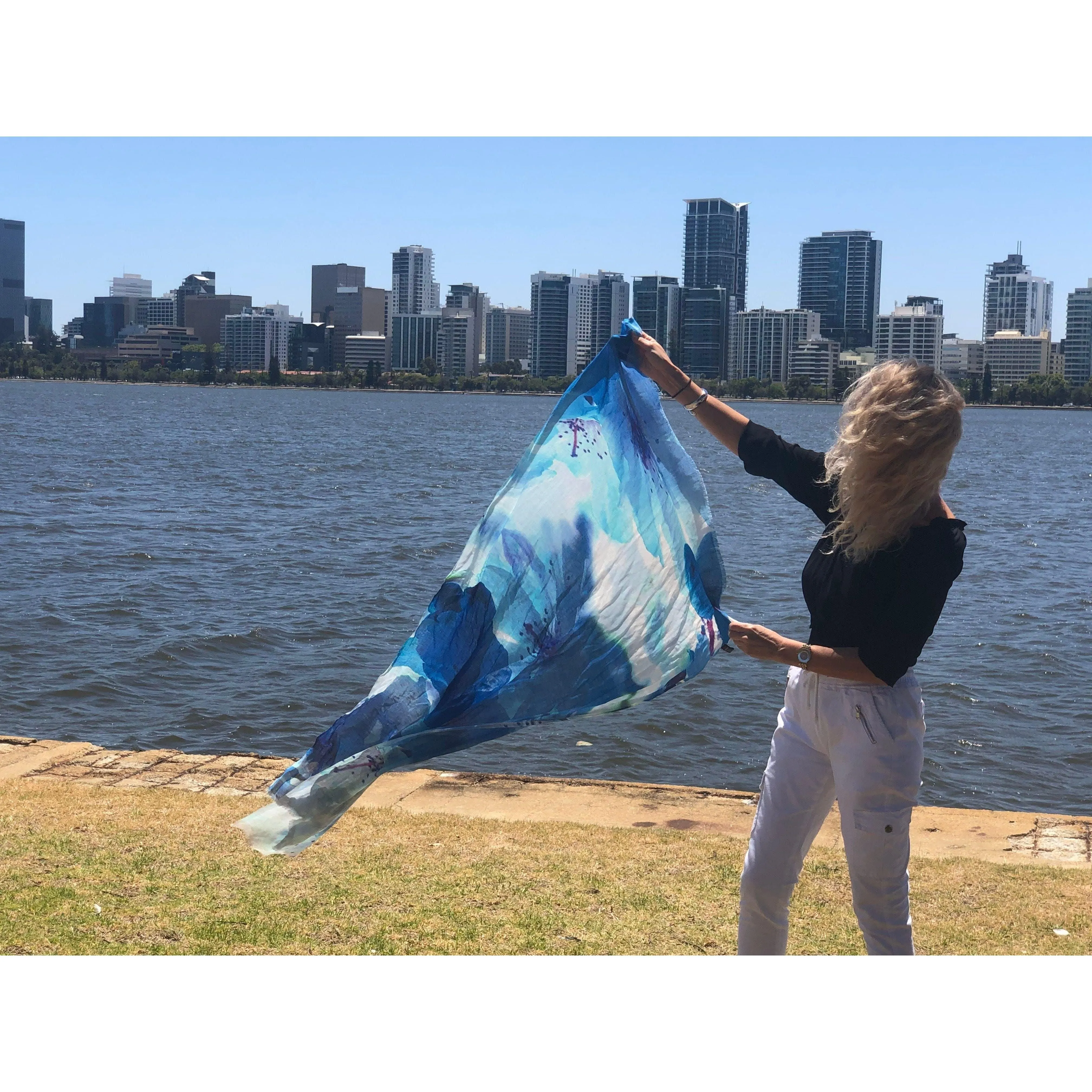 💙  Cotton Linen Scarf Blue Ocean