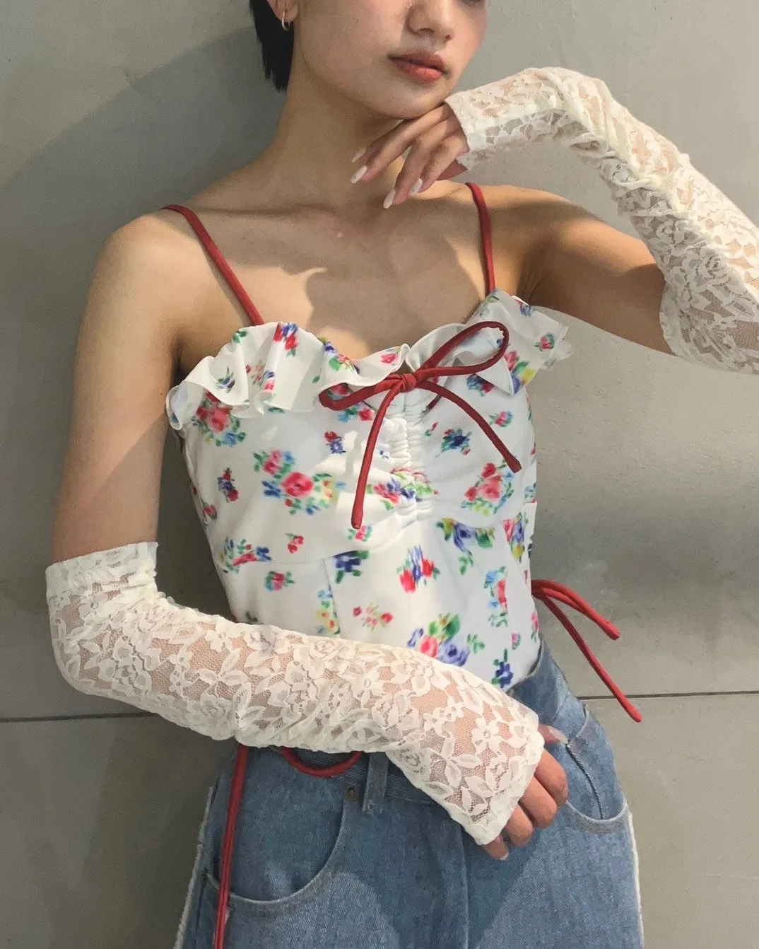gather lace gloves