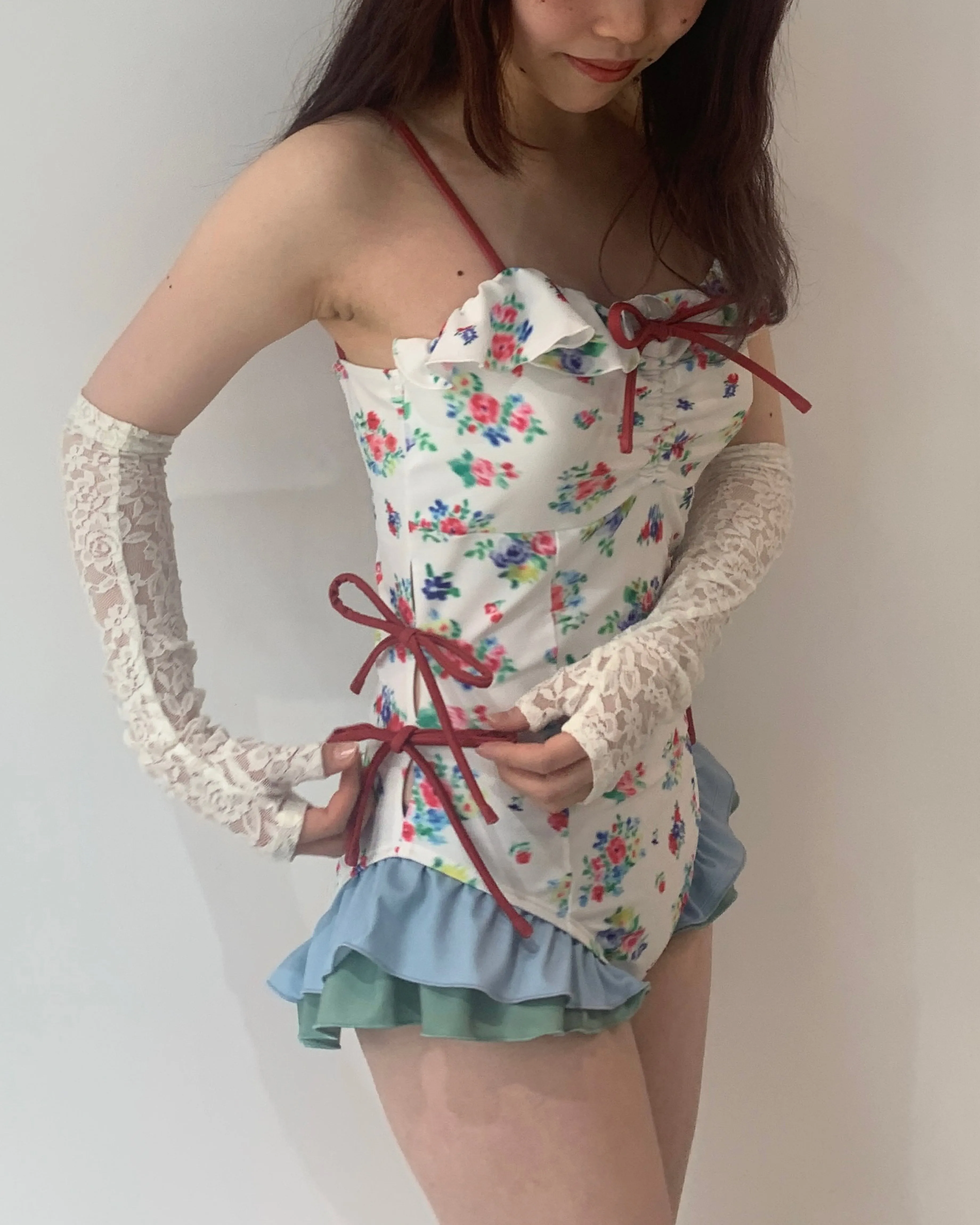 gather lace gloves