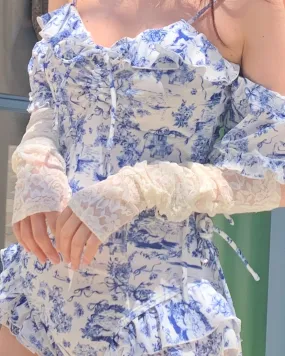 gather lace gloves
