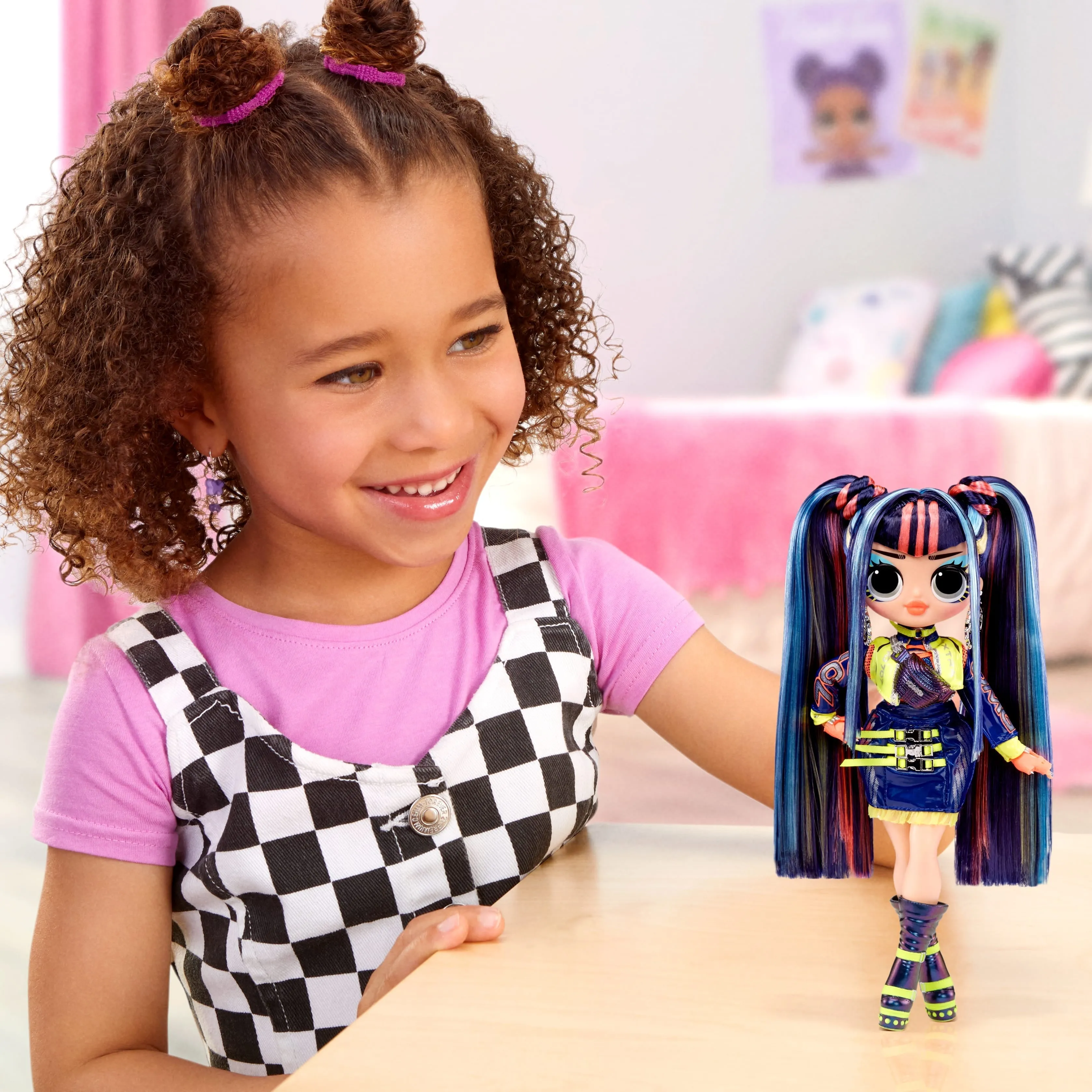LOL Surprise OMG Victory Fashion Doll with Multiple Surprises and Accessories, Kids Toy Gift Ages 4 