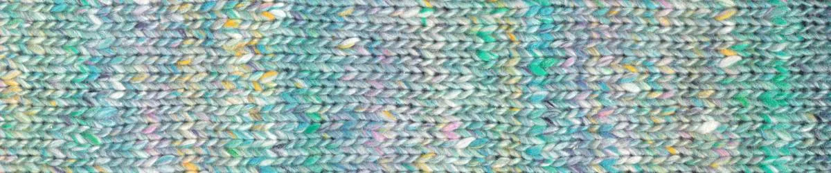 SHIFTING SANDS SHAWL KIT & TIMELESS NORO BOOKLET