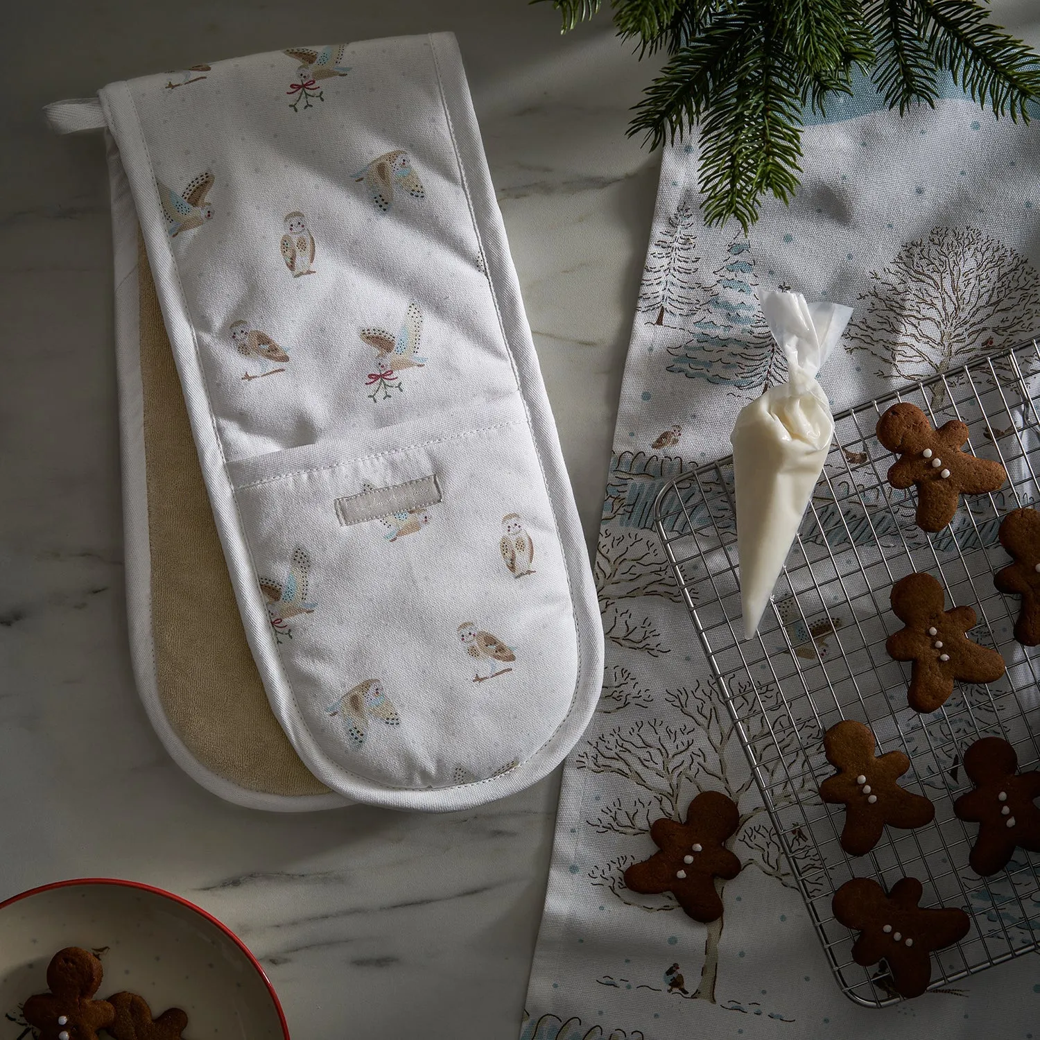 Snowy Owls Double Oven Glove